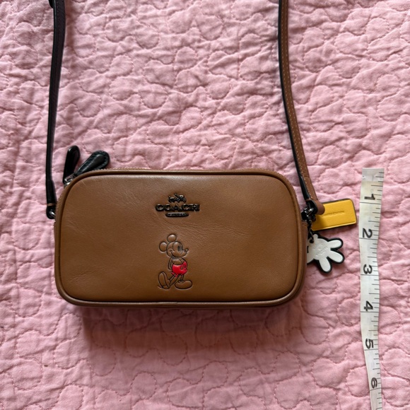🌟COACH X Disney✨Limited Edition✨ Brown Crossbody Bag with Mickey Mouse Design - Picture 4 of 14